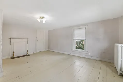 84 Federal Street Wiscasset ME 04578