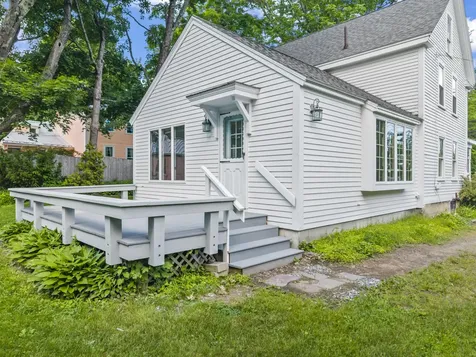 84 Federal Street Wiscasset ME 04578