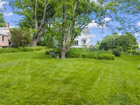 84 Federal Street Wiscasset ME 04578
