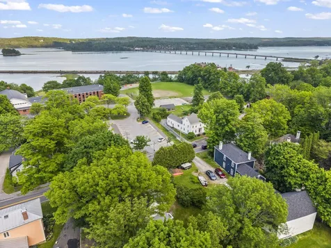 84 Federal Street Wiscasset ME 04578