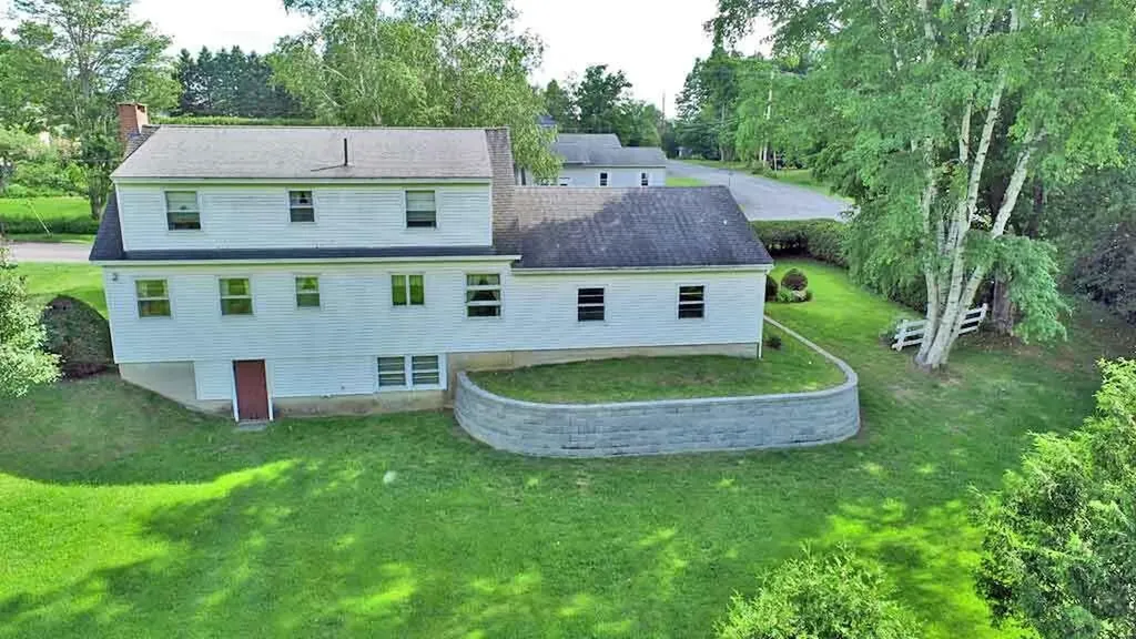 33 Maple Street Houlton ME 04730