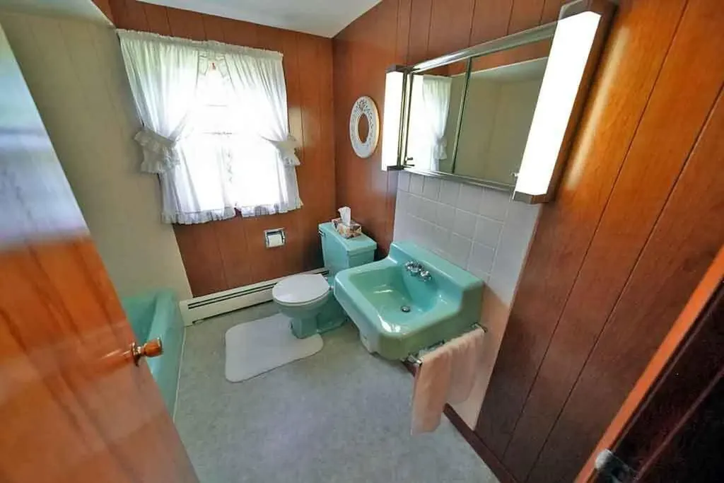 33 Maple Street Houlton ME 04730