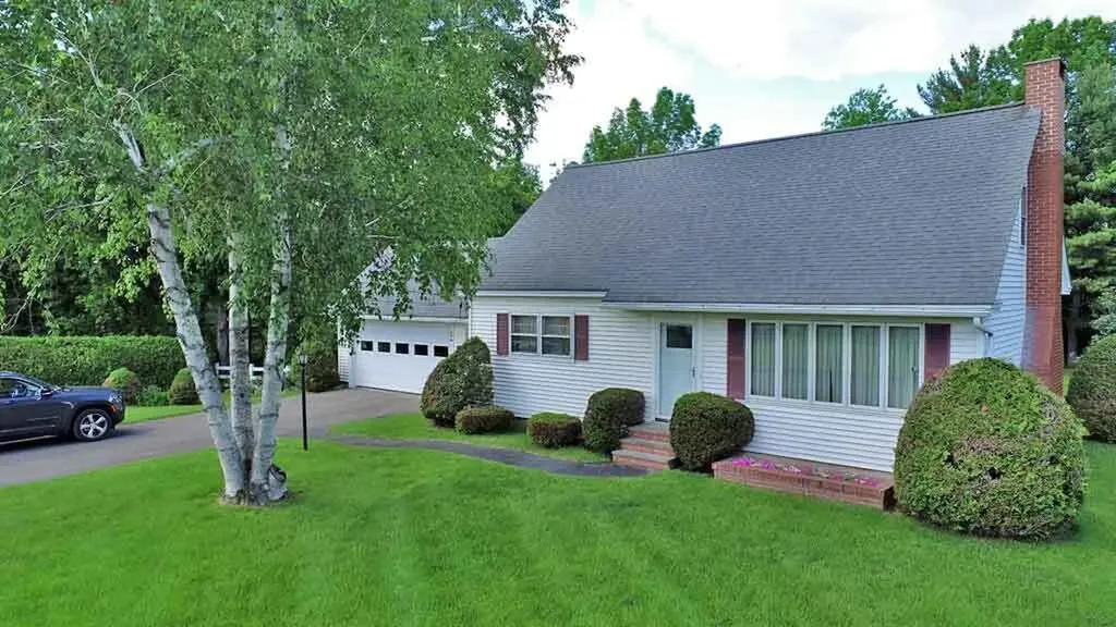 33 Maple Street Houlton ME 04730