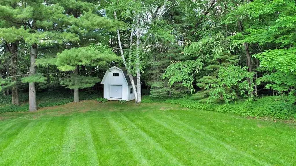 33 Maple Street Houlton ME 04730