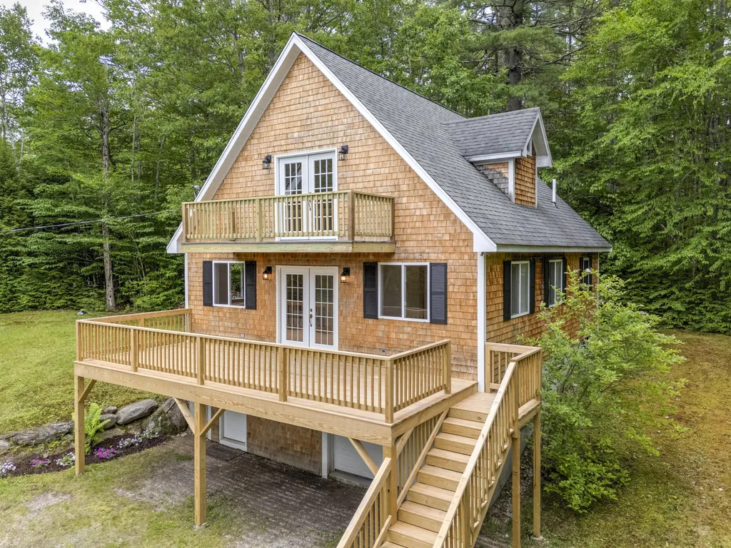 8 Hillside Lane Sweden ME 04040