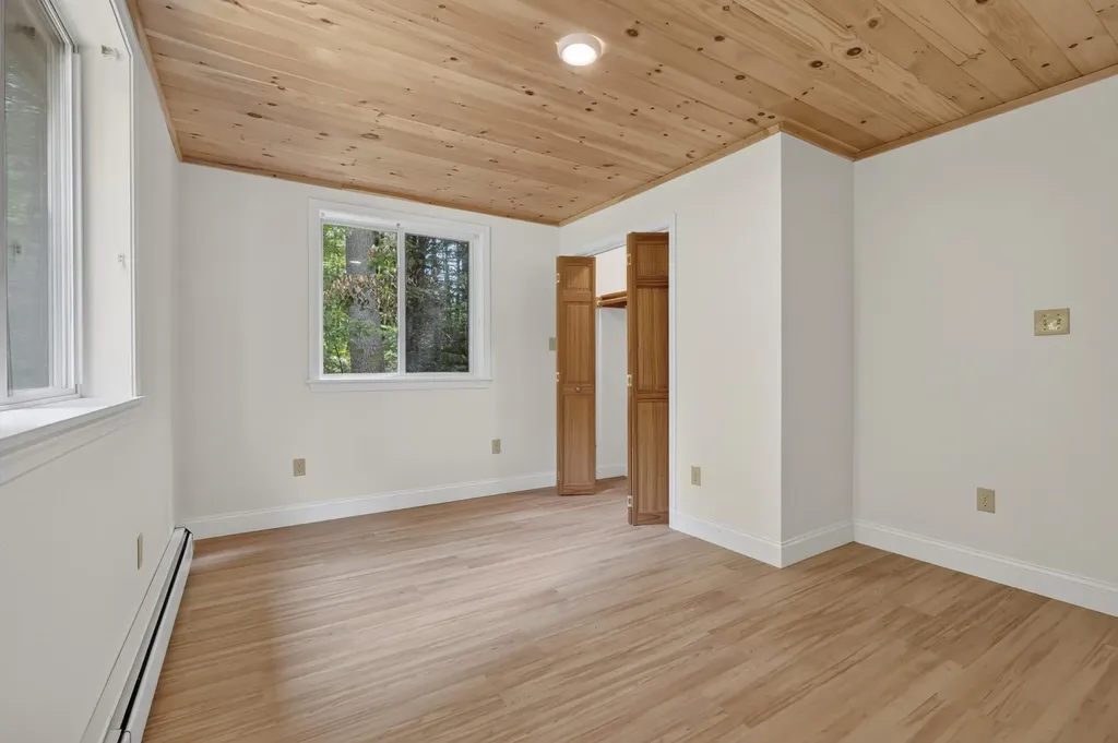 8 Hillside Lane Sweden ME 04040