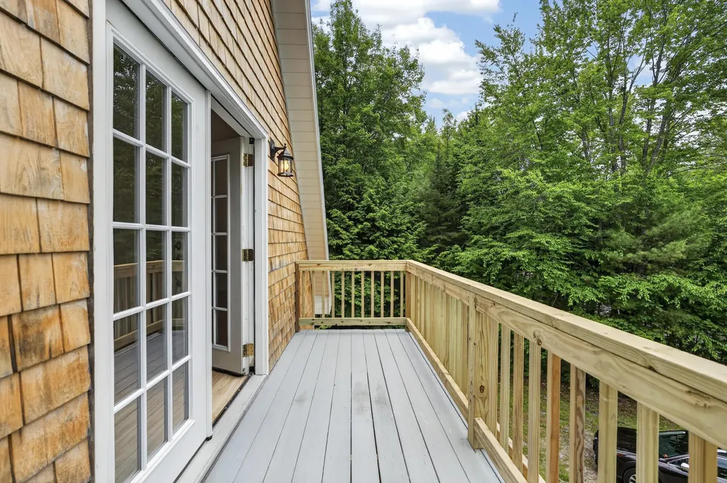 8 Hillside Lane Sweden ME 04040