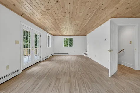 8 Hillside Lane Sweden ME 04040