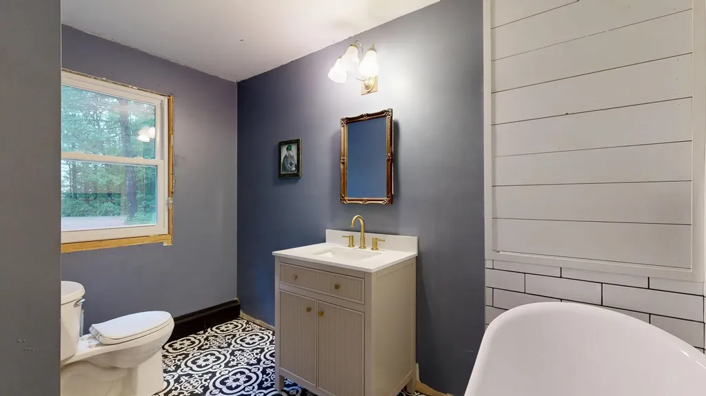57 Innes Ridge Road Wayne ME 04284