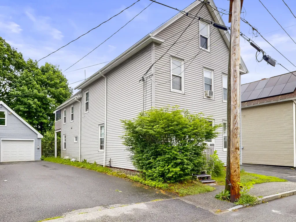 103 Winter Street Lewiston ME 04240
