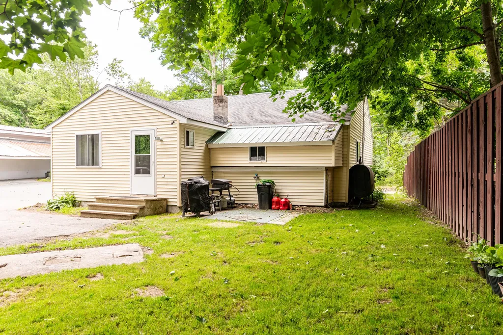40 Hutchinson Street Sanford ME 04073