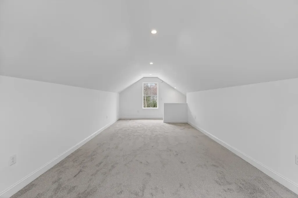 14 Mcgrath Pond Loop Road Belgrade ME 04917