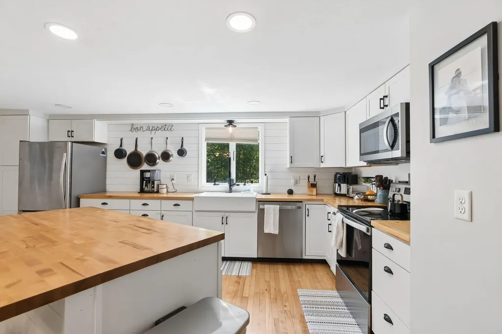 8 Larrabee Farm Road Scarborough ME 04074