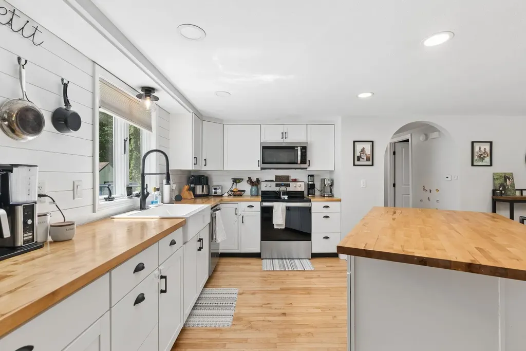 8 Larrabee Farm Road Scarborough ME 04074