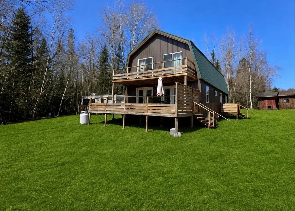 3 Trafton Lane Lakeville ME 04487