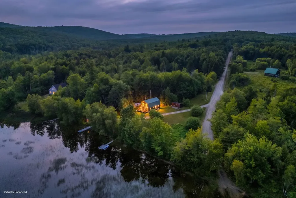 3 Trafton Lane Lakeville ME 04487
