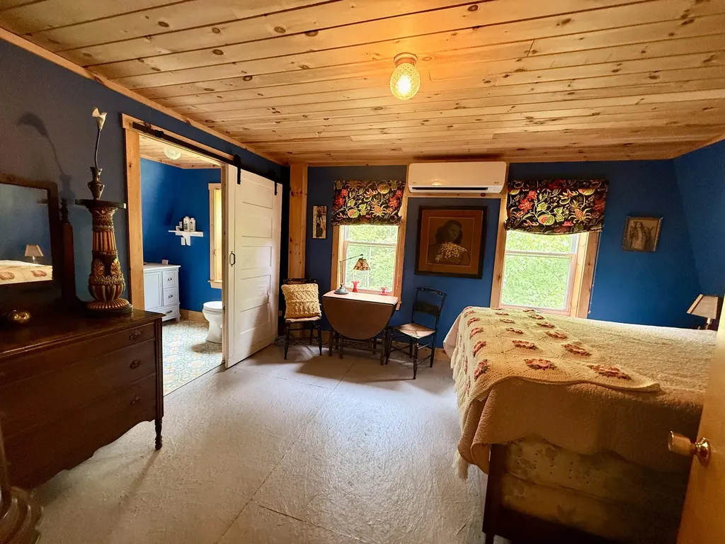 3 Trafton Lane Lakeville ME 04487