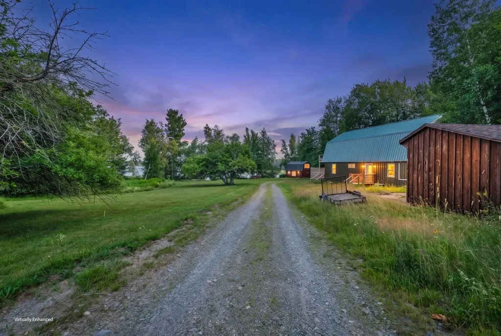 3 Trafton Lane Lakeville ME 04487
