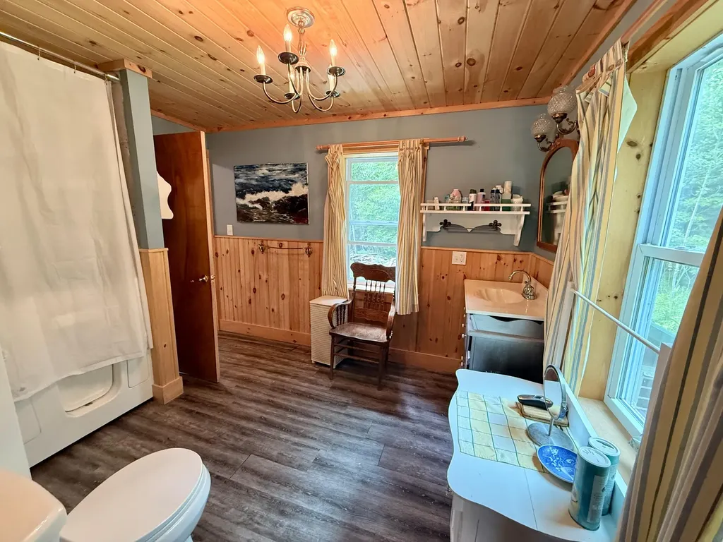 3 Trafton Lane Lakeville ME 04487