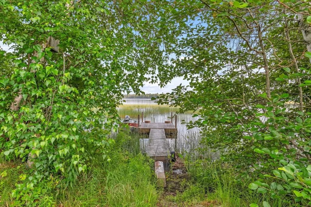 3 Trafton Lane Lakeville ME 04487