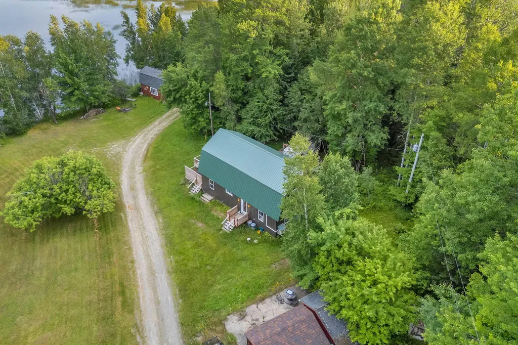 3 Trafton Lane Lakeville ME 04487