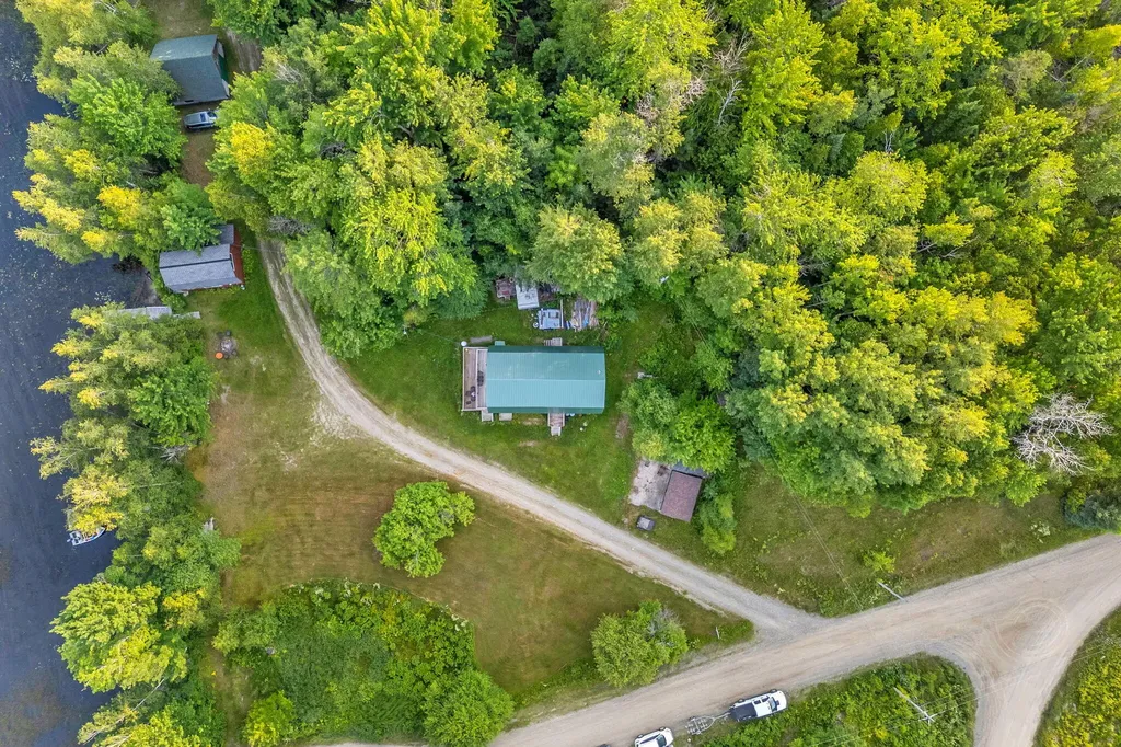 3 Trafton Lane Lakeville ME 04487