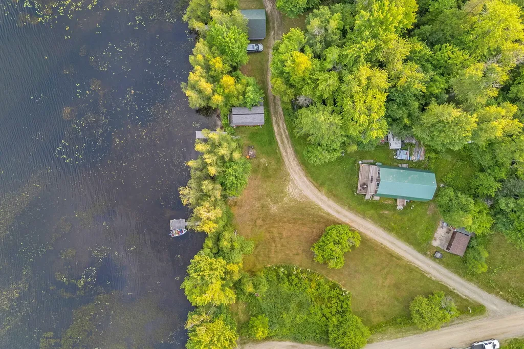 3 Trafton Lane Lakeville ME 04487