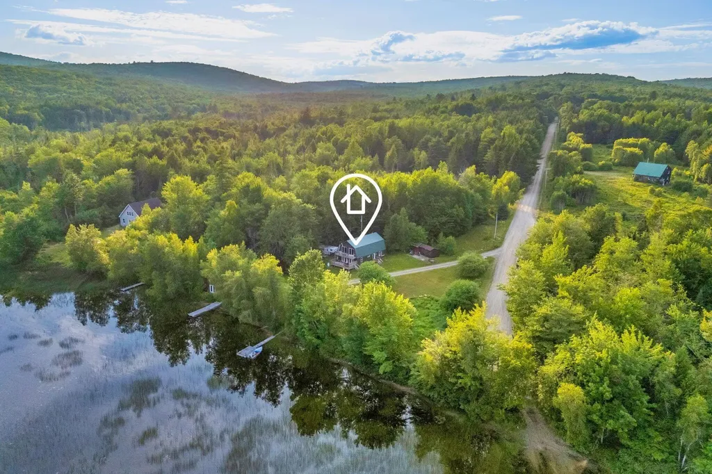 3 Trafton Lane Lakeville ME 04487