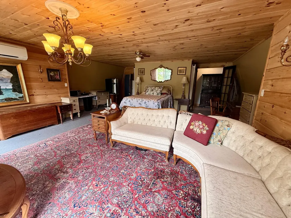 3 Trafton Lane Lakeville ME 04487