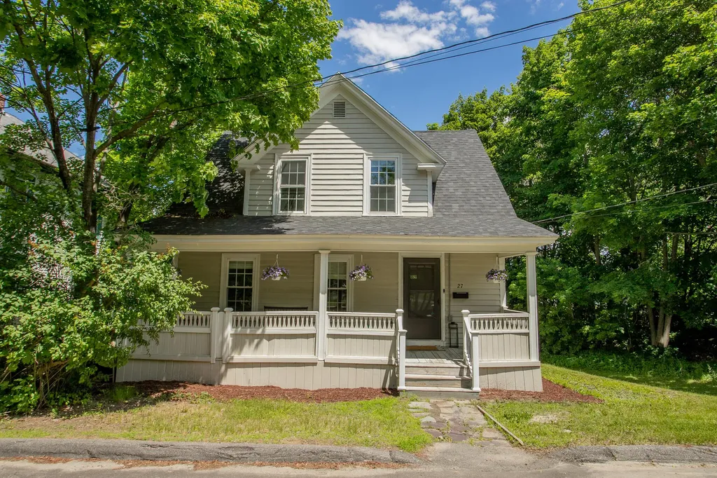 27 Princeton Street Bangor ME 04401