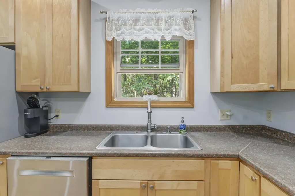 32 Fieldstone Drive West Gardiner ME 04345