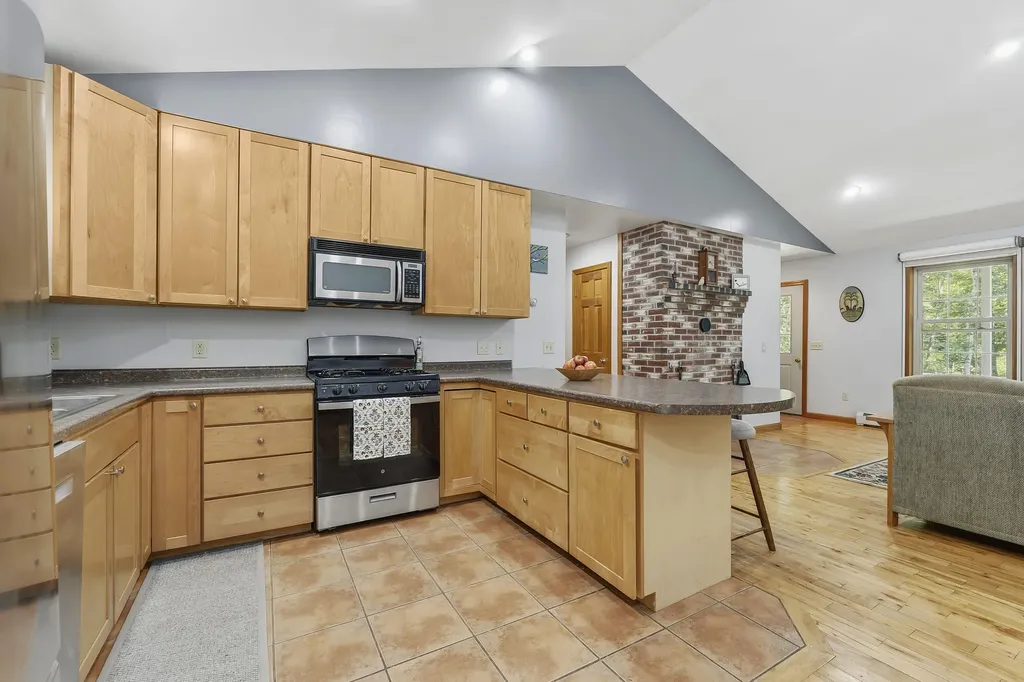 32 Fieldstone Drive West Gardiner ME 04345