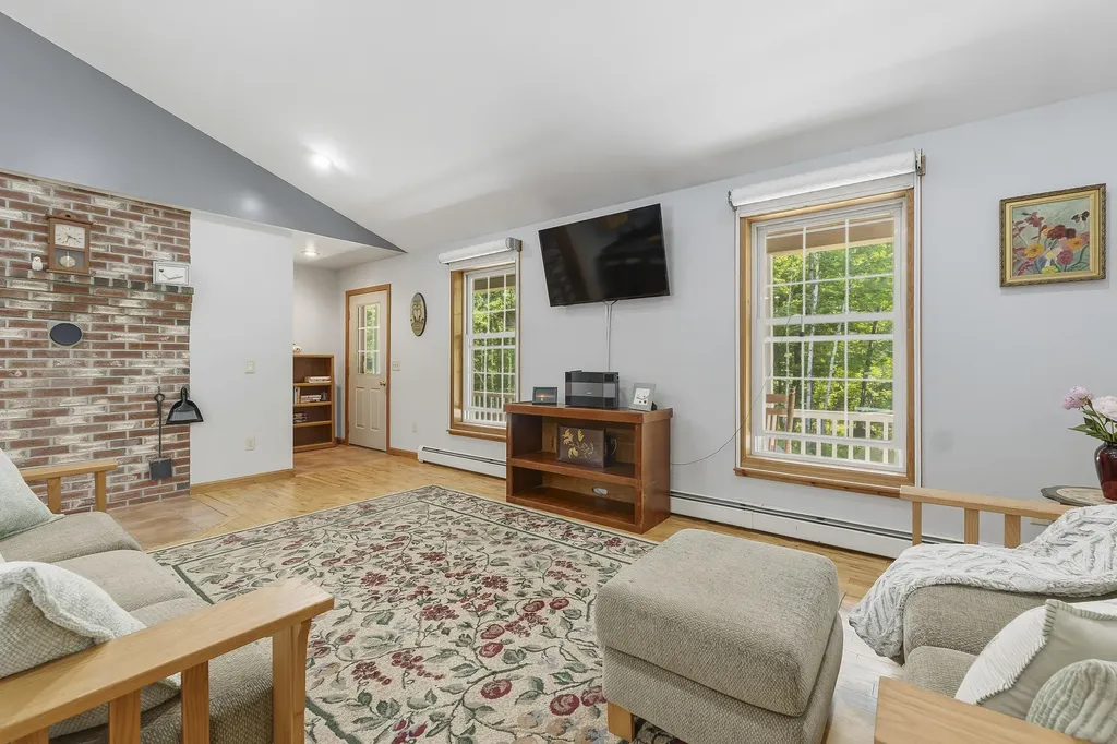 32 Fieldstone Drive West Gardiner ME 04345