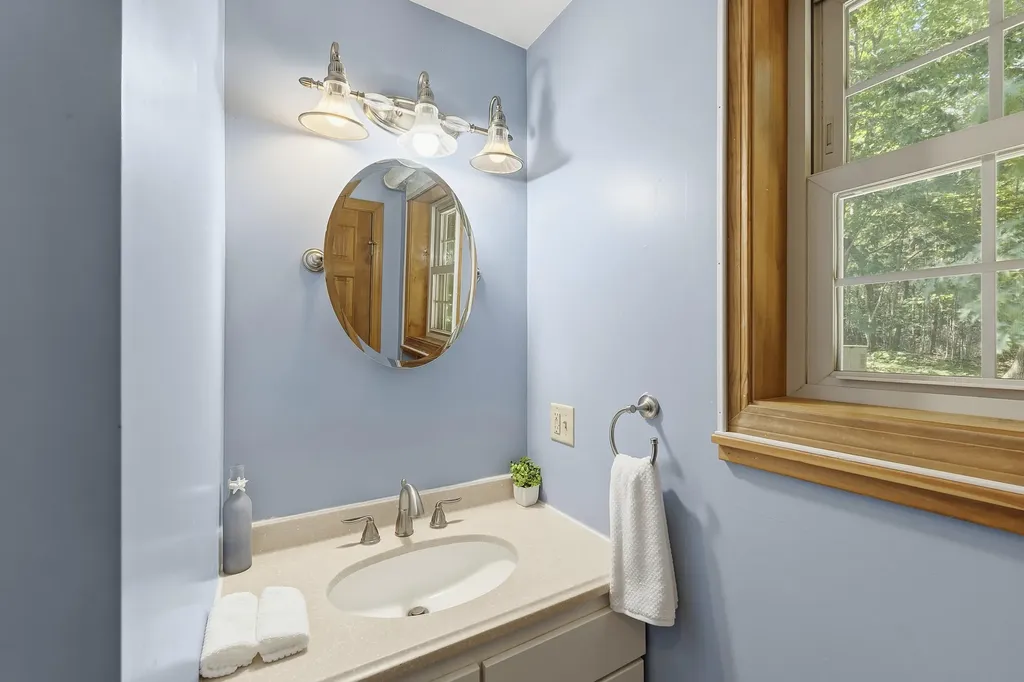 32 Fieldstone Drive West Gardiner ME 04345