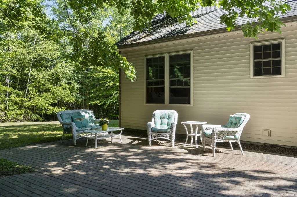 32 Fieldstone Drive West Gardiner ME 04345