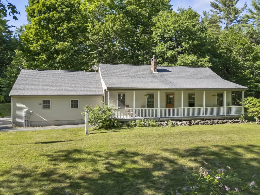 32 Fieldstone Drive West Gardiner ME 04345