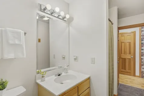 32 Fieldstone Drive West Gardiner ME 04345
