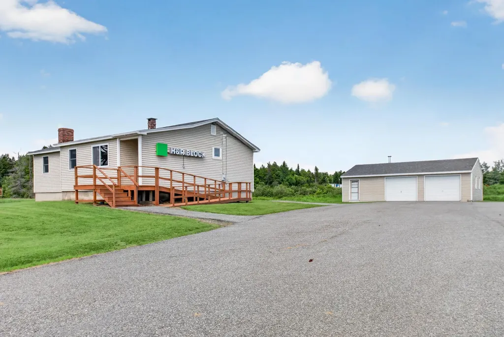 25 Hadley Lake Road Machias ME 04654