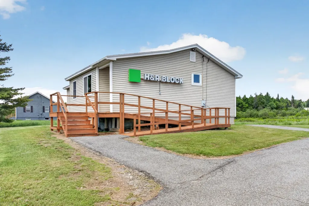 25 Hadley Lake Road Machias ME 04654