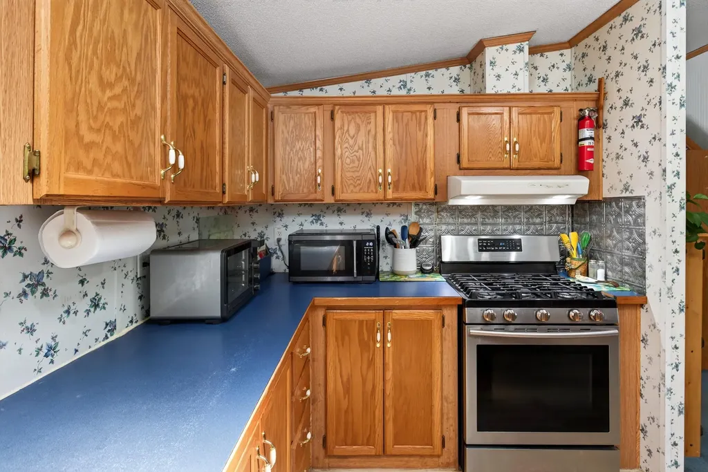 31 Wiswell Road Brewer ME 04412