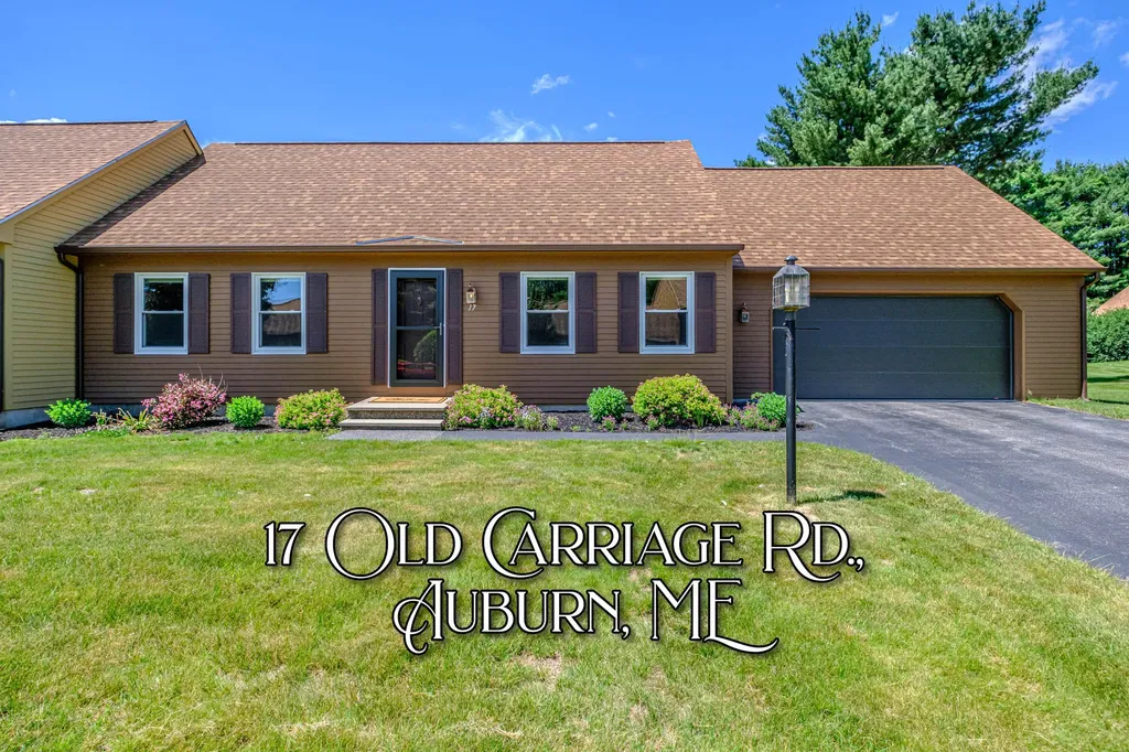 17 Old Carriage Road Auburn ME 04210