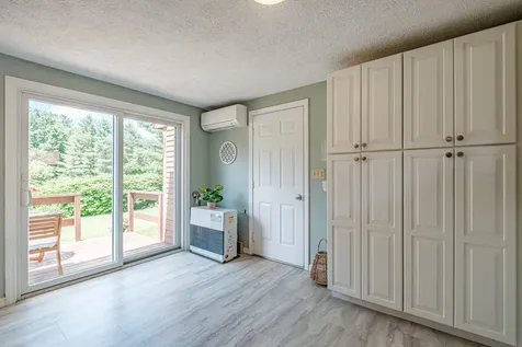 17 Old Carriage Road Auburn ME 04210
