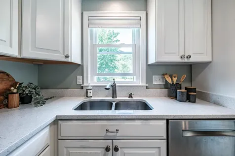 17 Old Carriage Road Auburn ME 04210