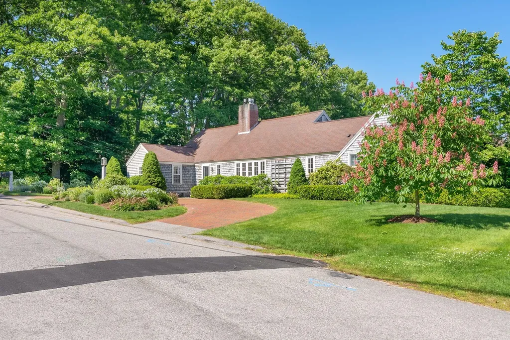 1 Ledgewood Lane Cape Elizabeth ME 04107