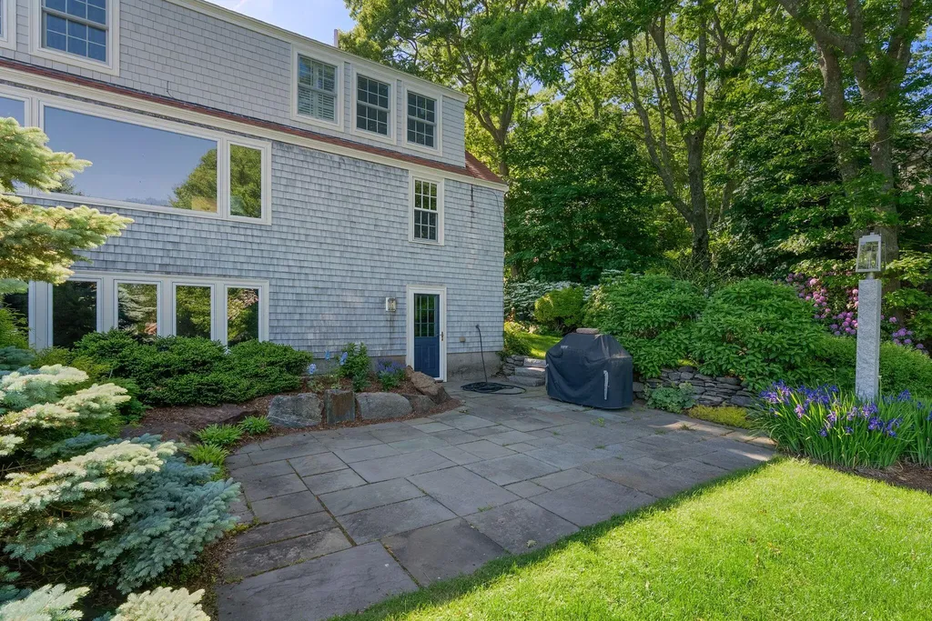 1 Ledgewood Lane Cape Elizabeth ME 04107