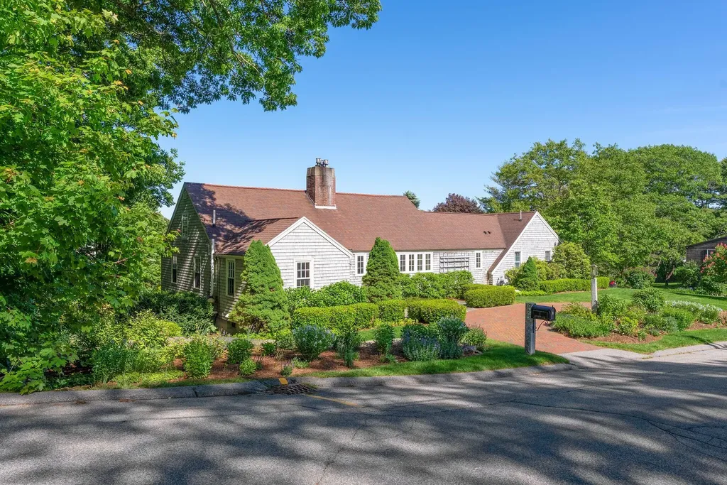 1 Ledgewood Lane Cape Elizabeth ME 04107
