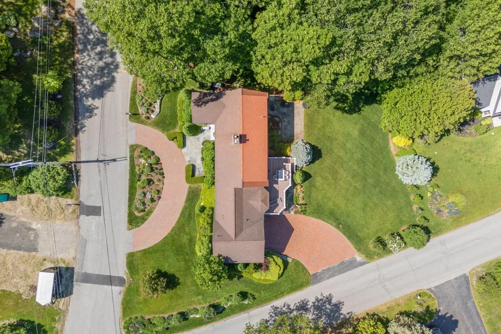 1 Ledgewood Lane Cape Elizabeth ME 04107