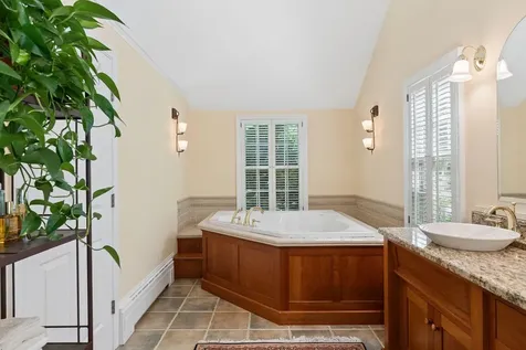 1 Ledgewood Lane Cape Elizabeth ME 04107