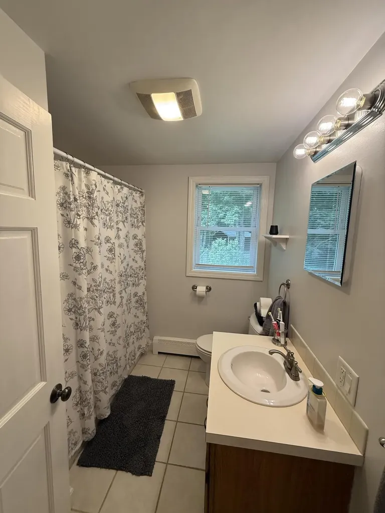 528 Roosevelt Trail Windham ME 04062