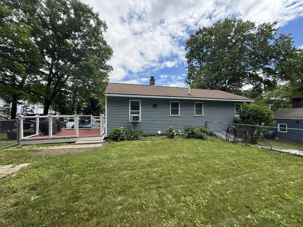 528 Roosevelt Trail Windham ME 04062